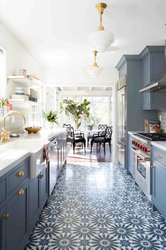 23 beautiful kitchens that will make you swoon - Her Heartland Soul