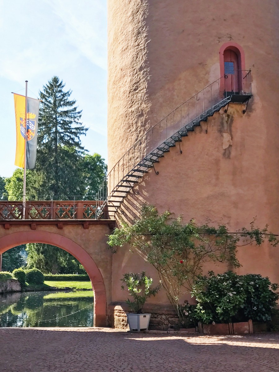 Mespelbrunn Castle Germany Her Heartland Soul