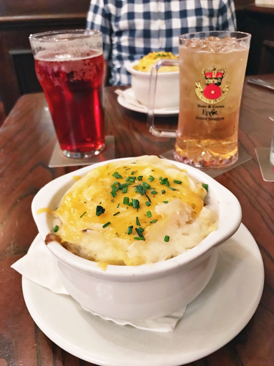 Rose & Crown Pub Epcot Her Heartland Soul